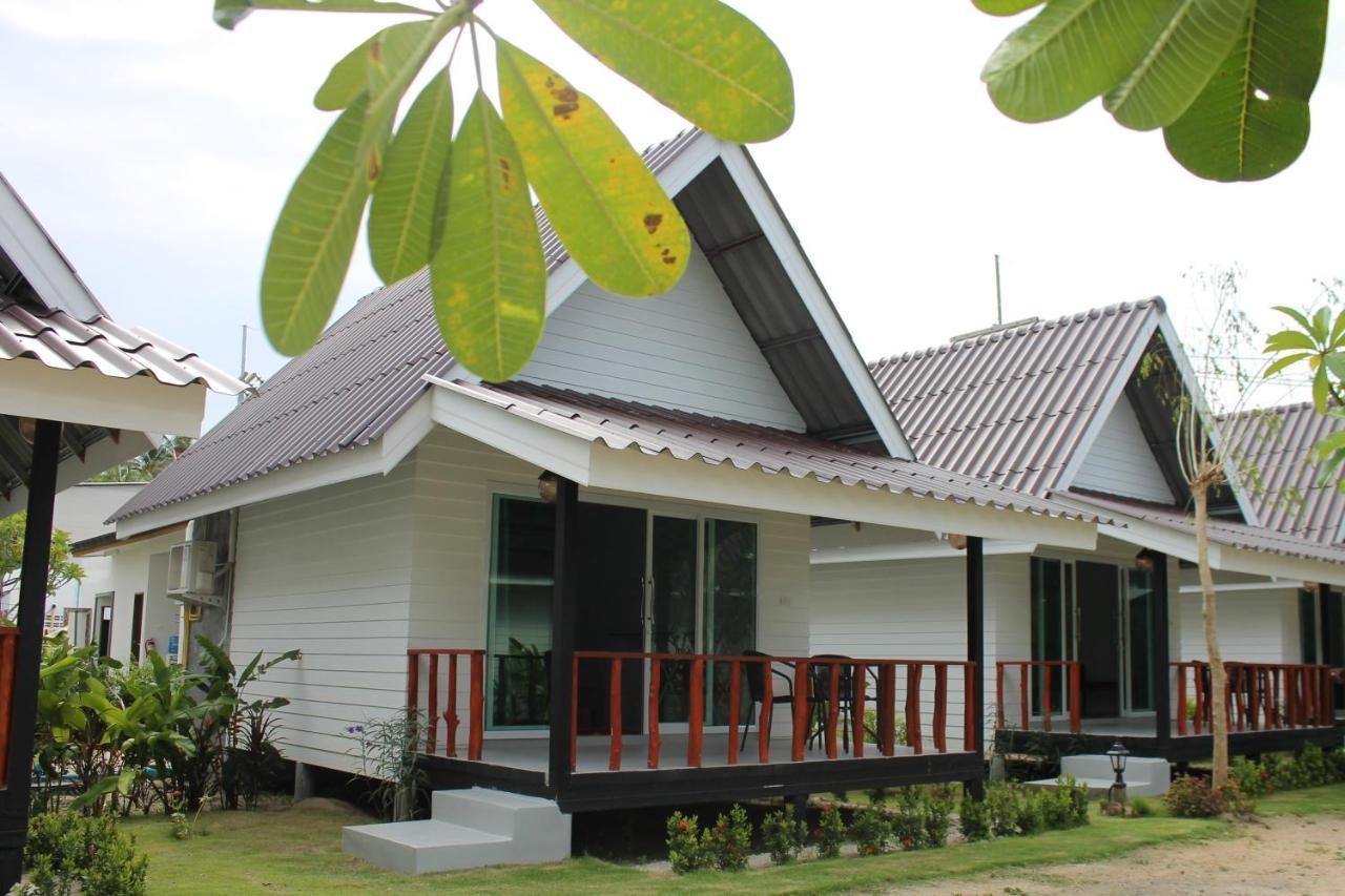 All At Sea Beach Resort Baan Tai Exterior photo