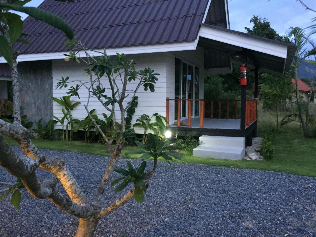 All At Sea Beach Resort Baan Tai Exterior photo